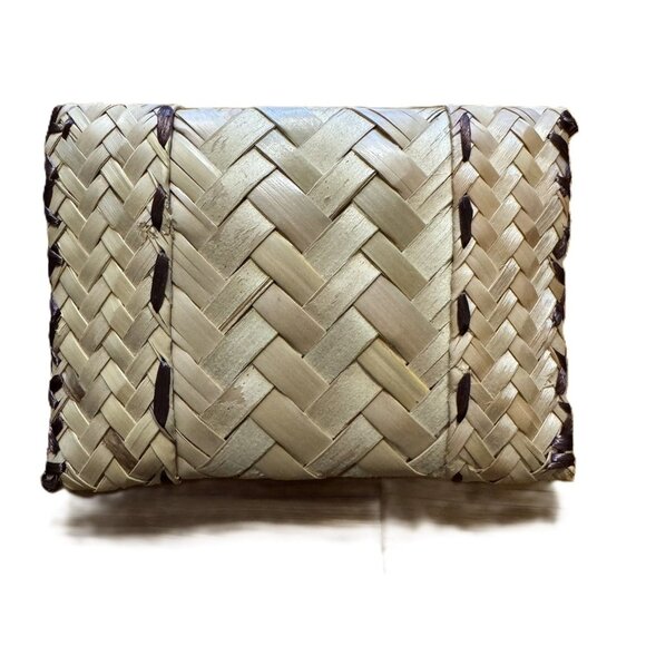 Vintage Woven Straw Bi-Fold Wallet, "Bahamas" & Floral Accents, Boho Accessory - Picture 2 of 6